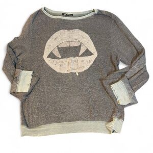 • WILDFOX • oversized -distressed-comfy